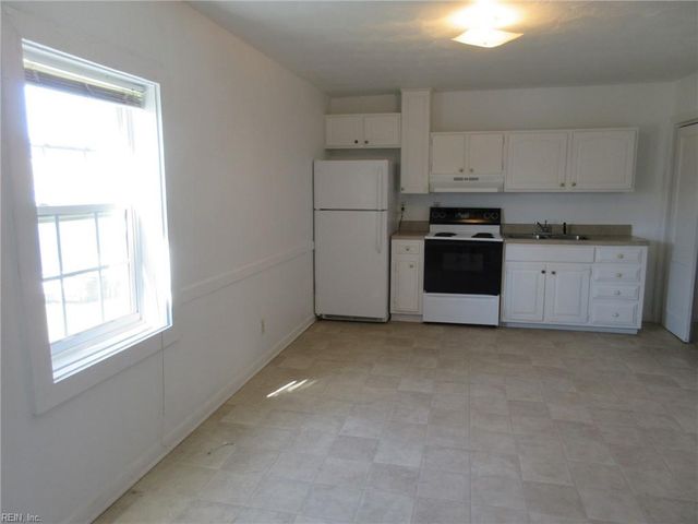 2538 W Pembroke AVE, Hampton, VA 23661
