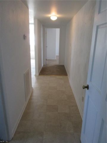 2538 W Pembroke AVE, Hampton, VA 23661