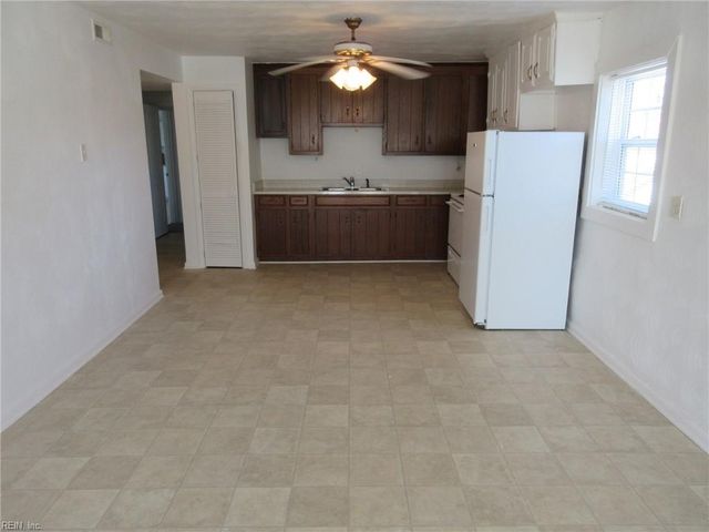 2538 W Pembroke AVE, Hampton, VA 23661
