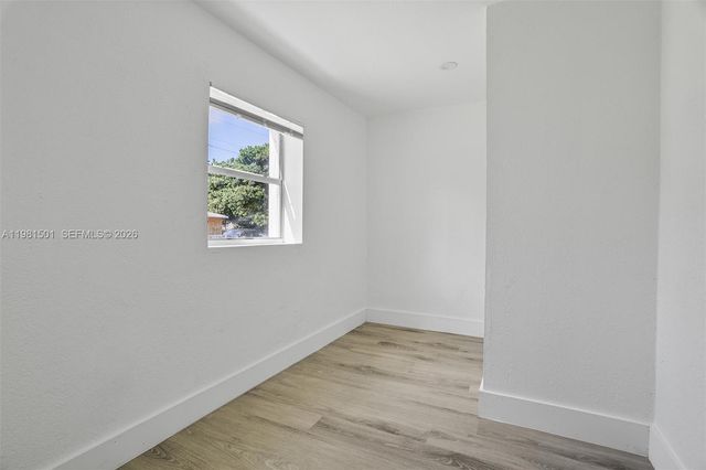 1601 NW 50th St, Miami, FL 33142