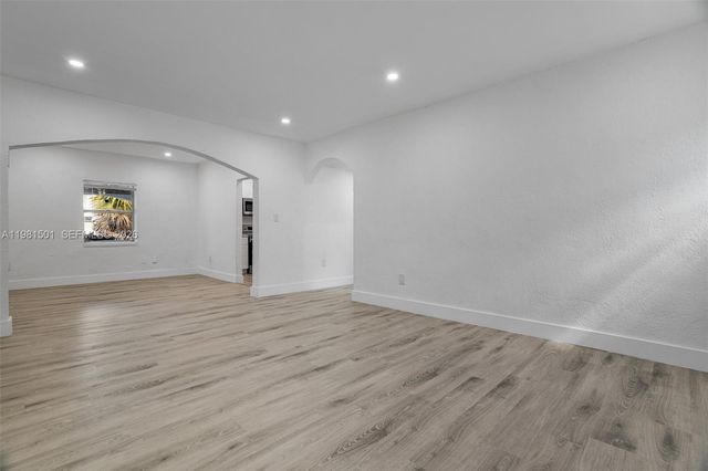 1601 NW 50th St, Miami, FL 33142