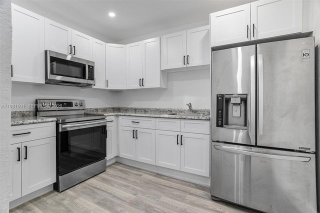 1601 NW 50th St, Miami, FL 33142