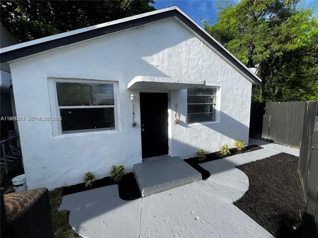 1601 NW 50th St, Miami, FL 33142