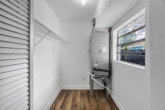 1601 NW 50th St, Miami, FL 33142