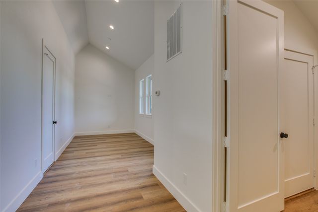 400 N Denver Street, Dallas, TX 75203