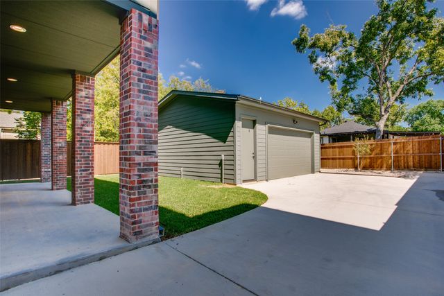 400 N Denver Street, Dallas, TX 75203