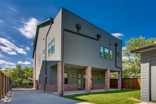 400 N Denver Street, Dallas, TX 75203