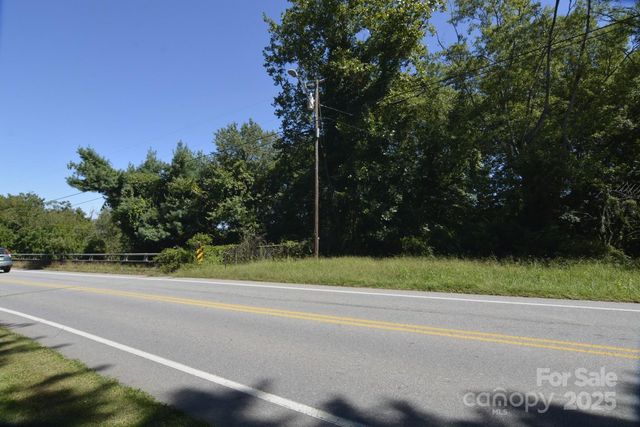 68 S Bear Creek Road, Asheville, NC 28806