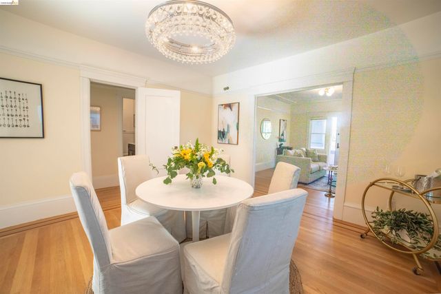 5264 Locksley Ave, Oakland, CA 94618