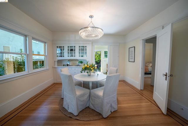 5264 Locksley Ave, Oakland, CA 94618