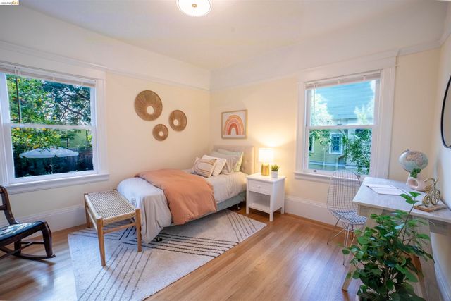 5264 Locksley Ave, Oakland, CA 94618