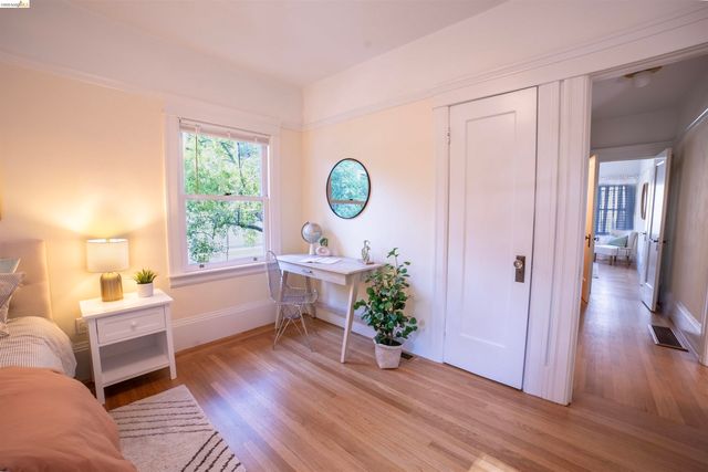 5264 Locksley Ave, Oakland, CA 94618