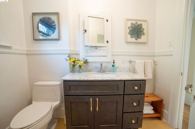 5264 Locksley Ave, Oakland, CA 94618