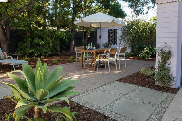 5264 Locksley Ave, Oakland, CA 94618