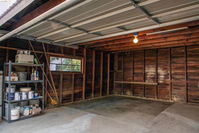 5264 Locksley Ave, Oakland, CA 94618