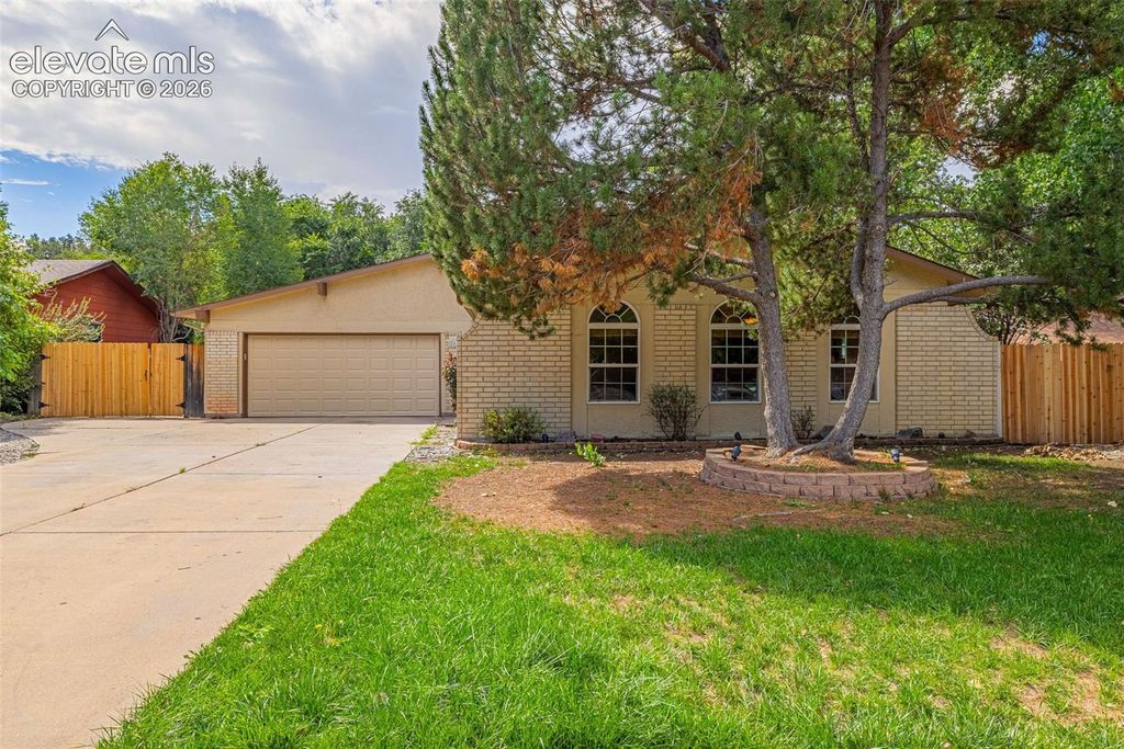 2613 Flintridge Drive, Colorado Springs, CO 80918 — exterior