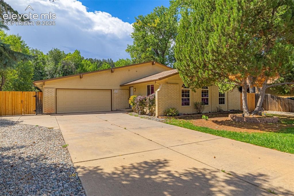 2613 Flintridge Drive, Colorado Springs, CO 80918 — photo 2