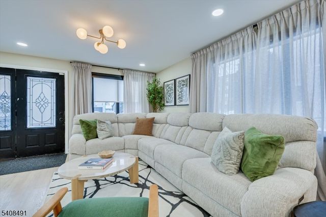 162 Brower Ave, Edison Twp., NJ 08837