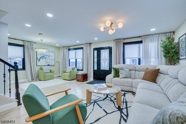 162 Brower Ave, Edison Twp., NJ 08837