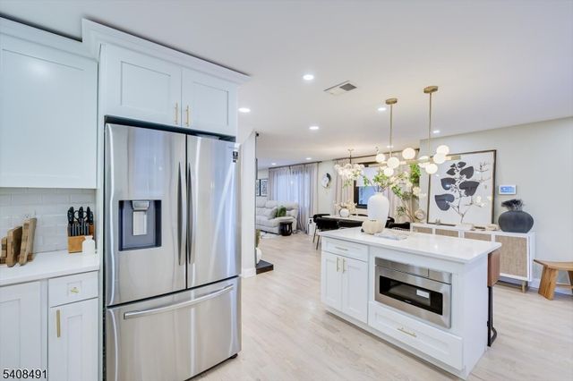 162 Brower Ave, Edison Twp., NJ 08837