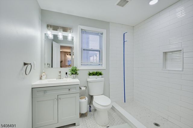 162 Brower Ave, Edison Twp., NJ 08837