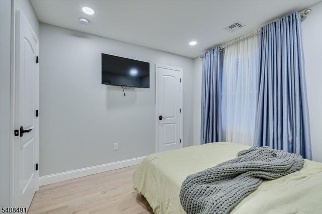 162 Brower Ave, Edison Twp., NJ 08837