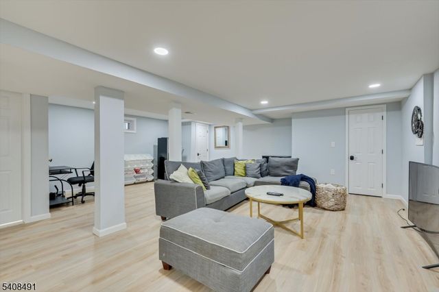 162 Brower Ave, Edison Twp., NJ 08837