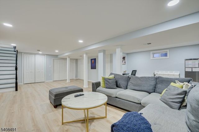 162 Brower Ave, Edison Twp., NJ 08837