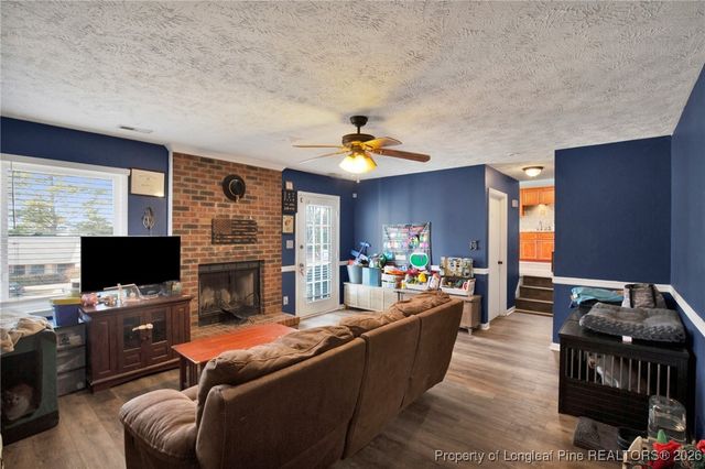 6874 Pin Oak Lane, Fayetteville, NC 28314