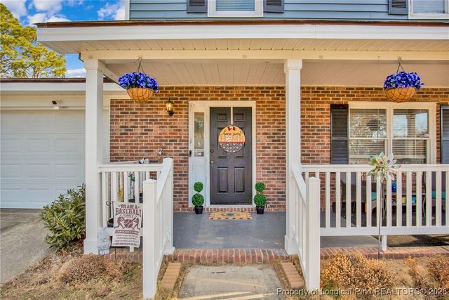 6874 Pin Oak Lane, Fayetteville, NC 28314