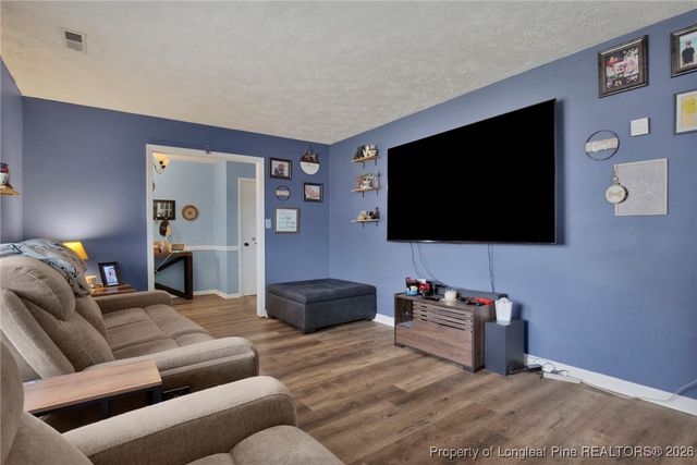 6874 Pin Oak Lane, Fayetteville, NC 28314