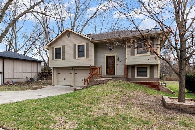 227 109th Street, Kansas City, MO 64155