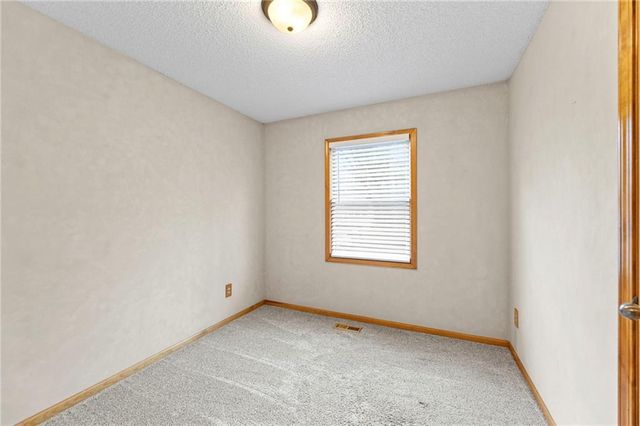 227 109th Street, Kansas City, MO 64155