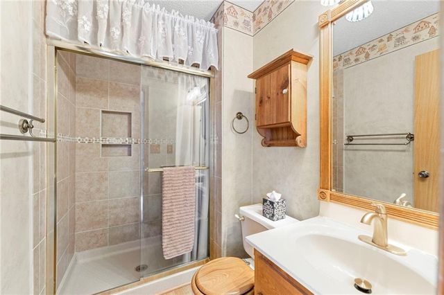 227 109th Street, Kansas City, MO 64155