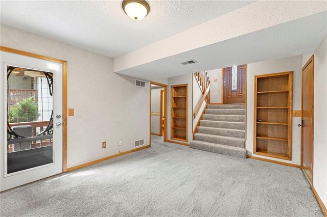 227 109th Street, Kansas City, MO 64155