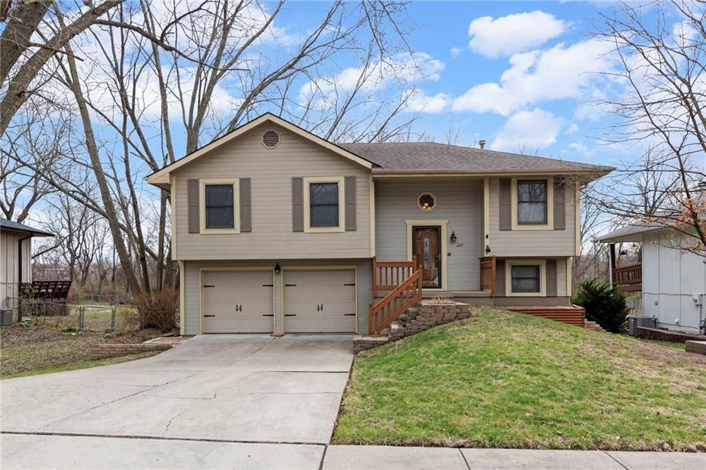 227 109th Street, Kansas City, MO 64155