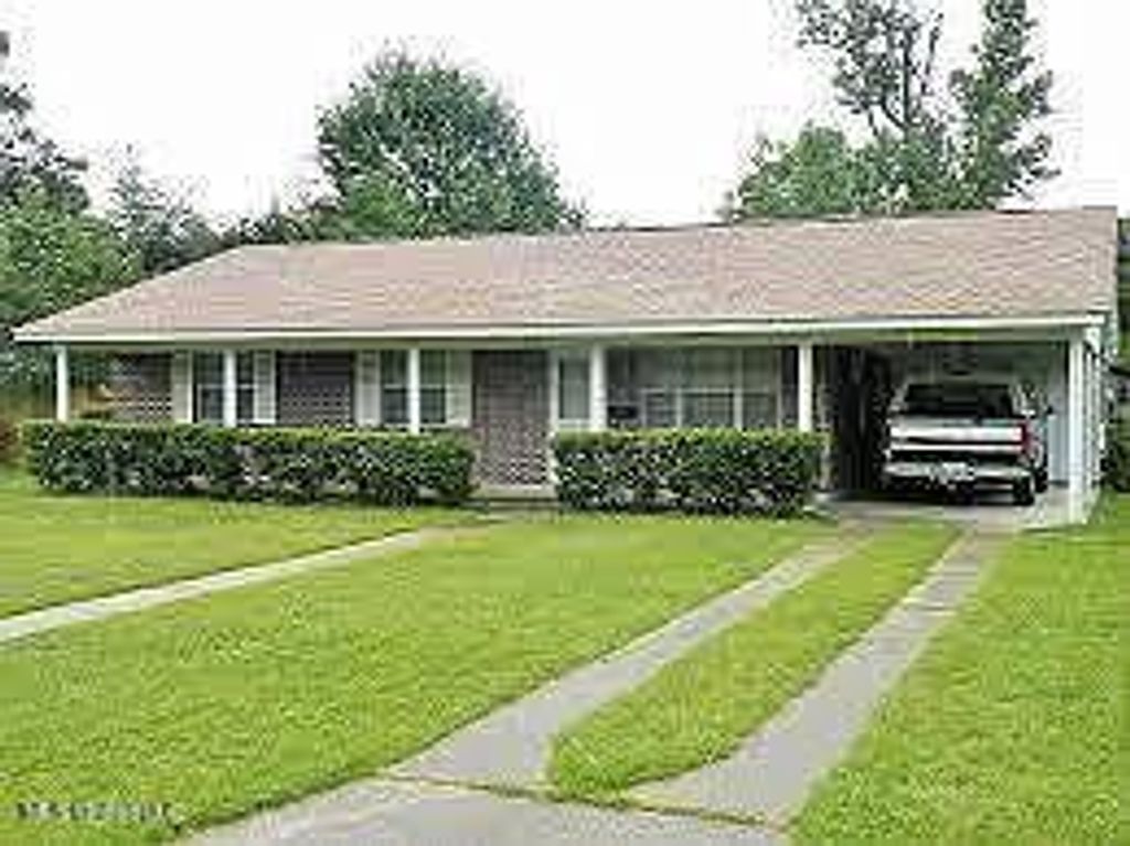2190 Saint James Boulevard, Gulfport, MS 39507