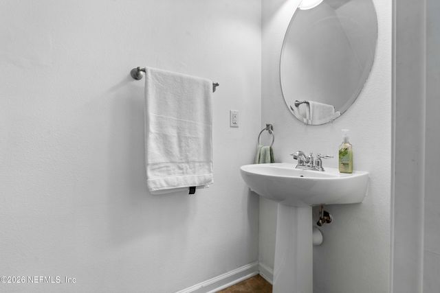 3897 LIONHEART Drive, Jacksonville, FL 32216