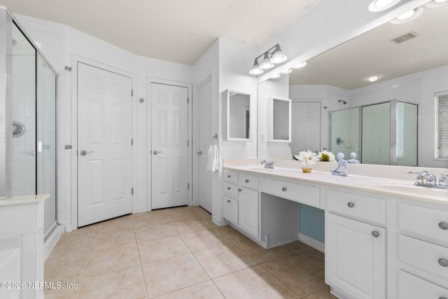 3897 LIONHEART Drive, Jacksonville, FL 32216