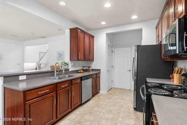 3897 LIONHEART Drive, Jacksonville, FL 32216