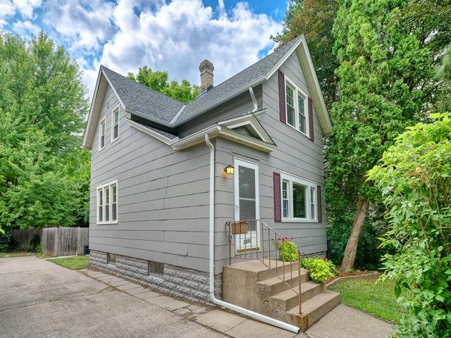 1510 2nd Street NE, Minneapolis, MN 55413
