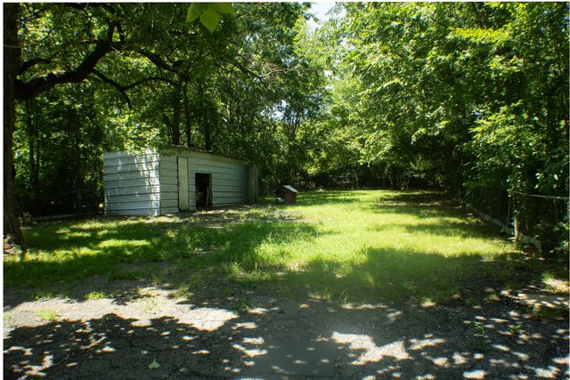 1106 6th Street SE, Paris, TX 75460