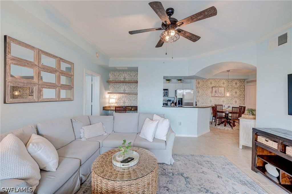 12940 Positano CIR 304, Naples, FL 34105