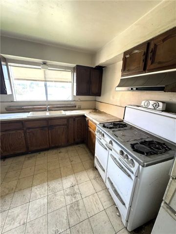 740 Laura Street, La Habra, CA 90631