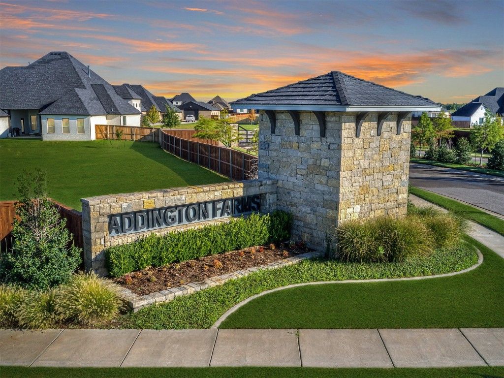 22600 Pine Bluff Way, Edmond, OK 73025
