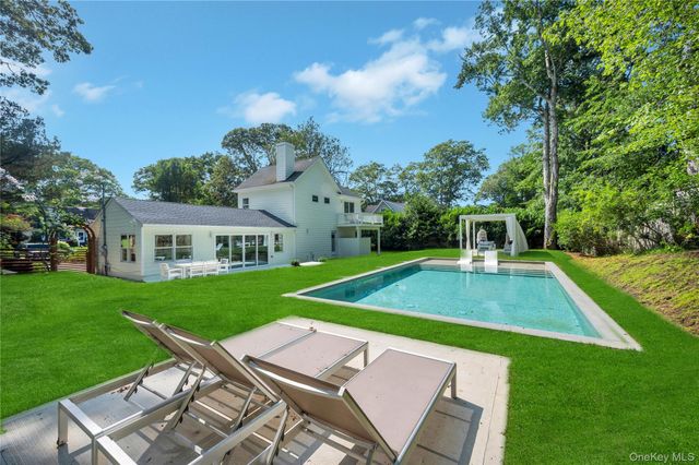 9 Pine Tree Road, Southampton, NY 11968