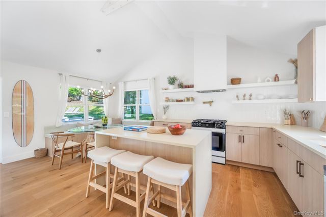 9 Pine Tree Road, Southampton, NY 11968