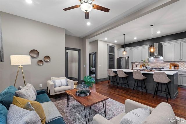 2630 Tennessee Avenue, St Louis, MO 63118