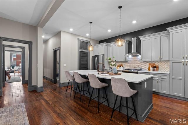 2630 Tennessee Avenue, St Louis, MO 63118