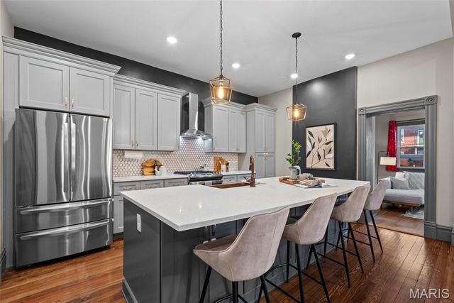 2630 Tennessee Avenue, St Louis, MO 63118